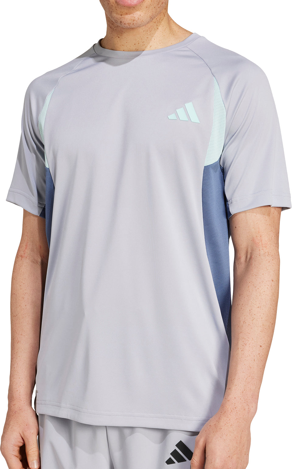adidas Training テックアパレル カラーブロック Tシャツ 送関込 adidas Training テックアパレル カラーブロック Tシャツ 送関込
