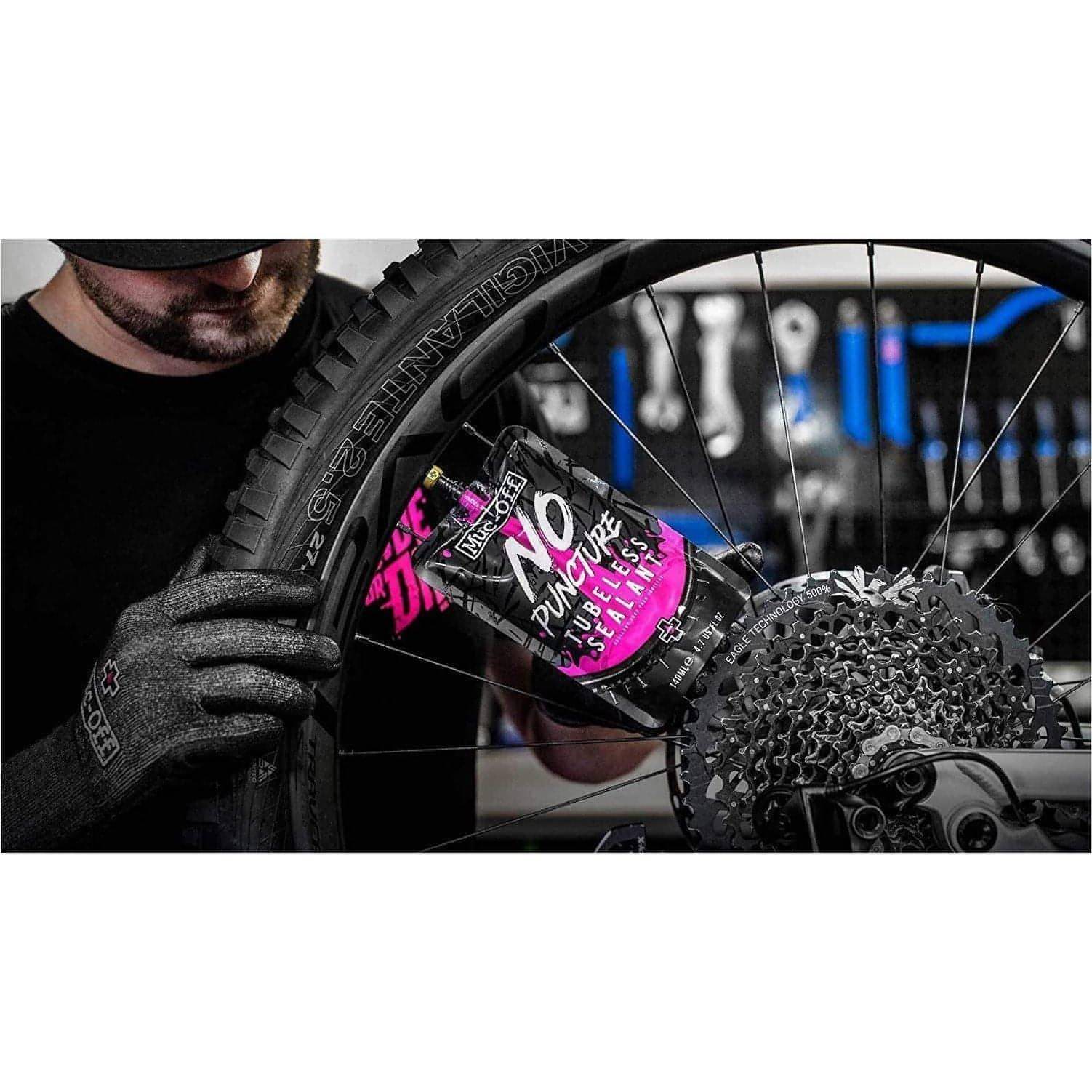 Muc-Off No Puncture Hassle Tubeless Tyre Sealant 140ml 5037835821000 - Start Fitness