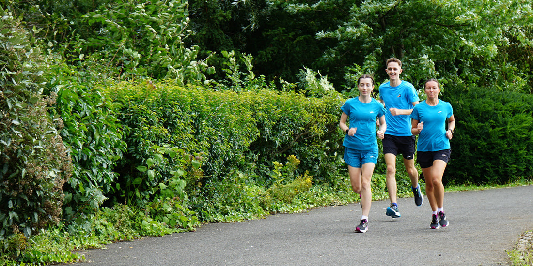 A complete beginner’s guide to running: running tips & beginner-friendly training plans