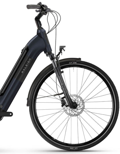 Raleigh Motus Low-Step Electric Hybrid Bike 2026 - Nightblue Gloss