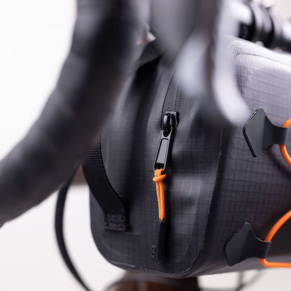 Oxford Aqua Evo Adventure Daytripper Handlebar Pack - Black