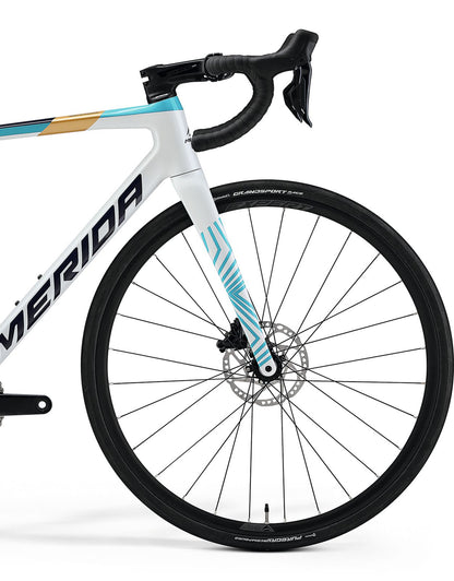 Merida Scultura 6000 Carbon Road Bike 2024 - Team Replica