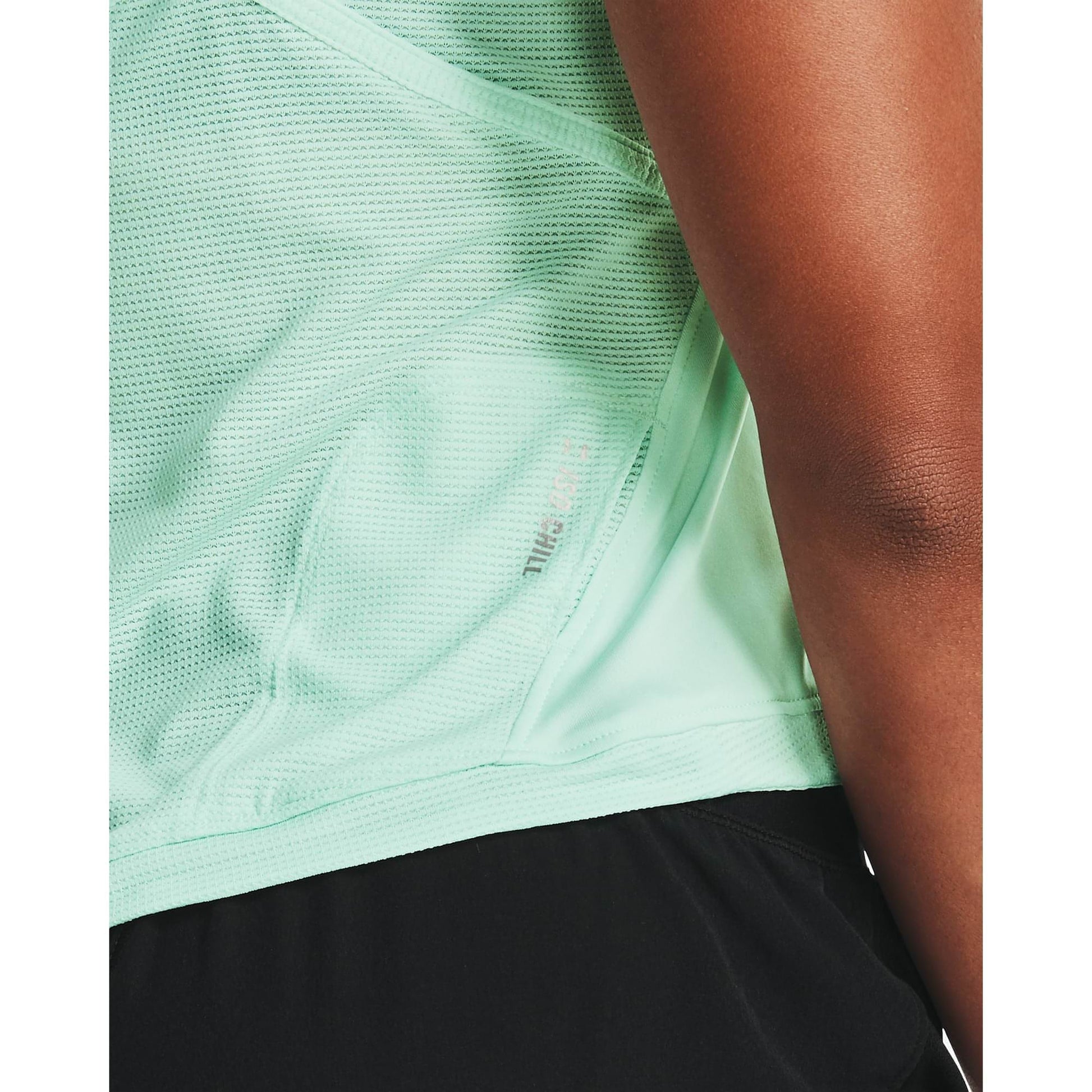 Under Armour Qualifier Iso Chill Vest Details