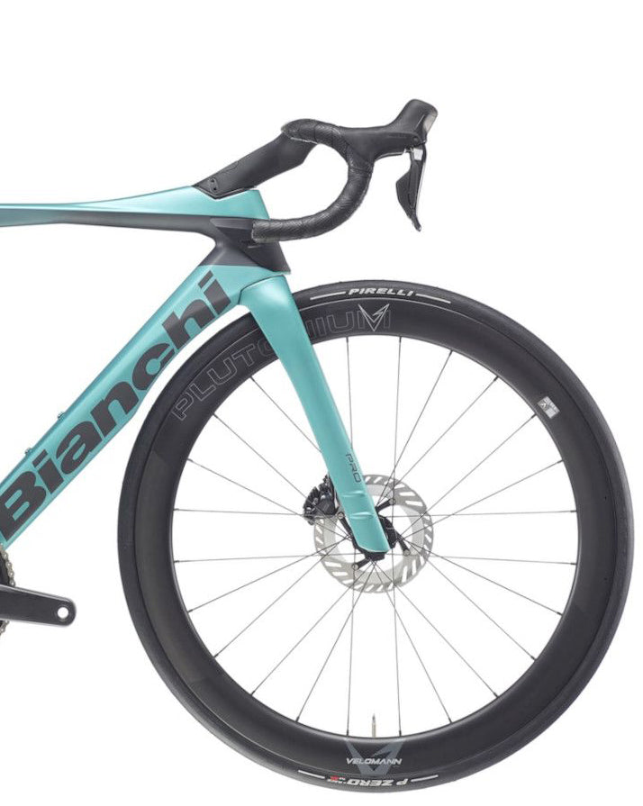 Bianchi Oltre Pro Ultegra Di2 Carbon Road Bike 2025 - Celeste